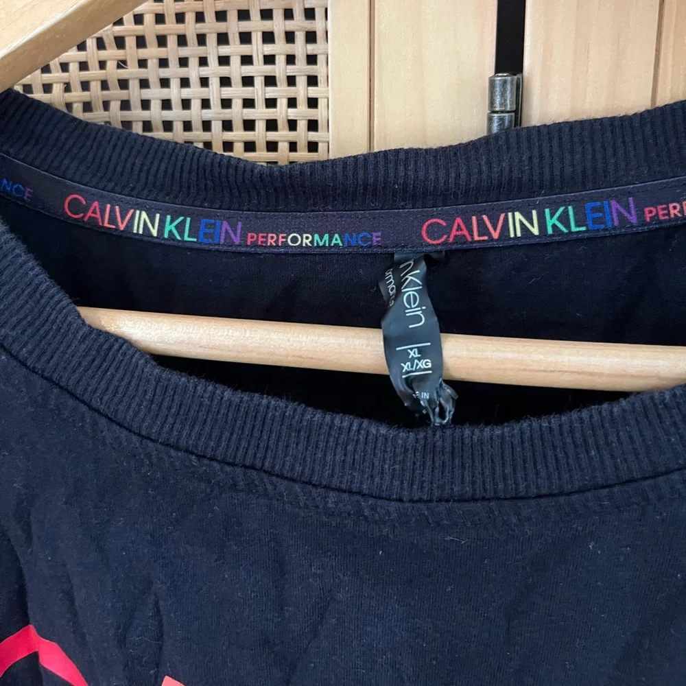 Calvin Performance Women’s XL Cropped T-shirt